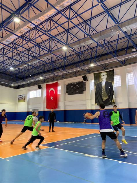 Kapalı Alanlarda Düzenlenen Spor Turnuvaları